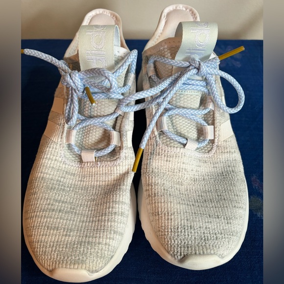 Adidas Cloud Foams Women’s 8 •EUC - Picture 7 of 8